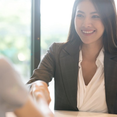 Business Woman Handshake 400